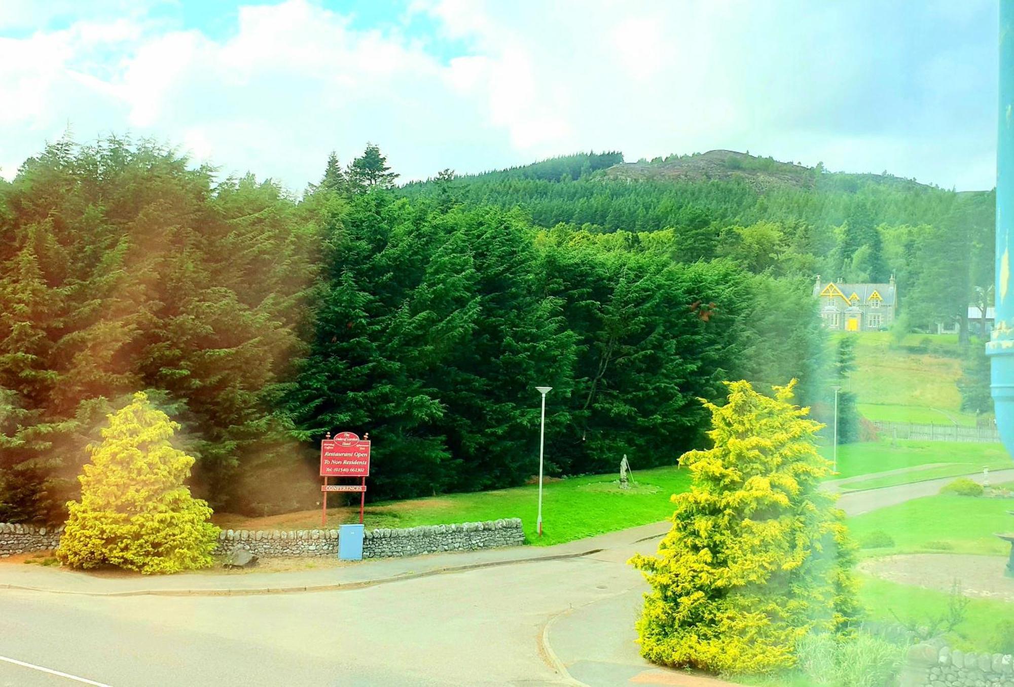 The Osprey Hotel Kingussie Room photo
