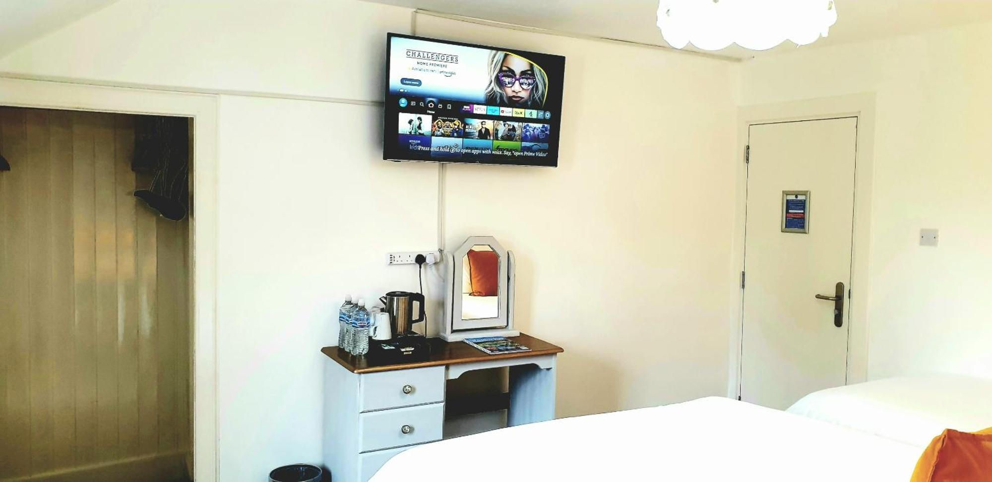The Osprey Hotel Kingussie Room photo